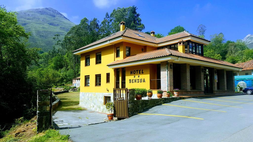 Hotel Benzua Villanueva de Ardisana Екстериор снимка