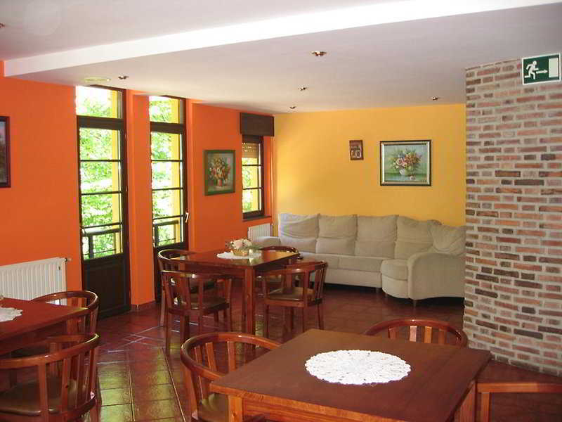 Hotel Benzua Villanueva de Ardisana Екстериор снимка