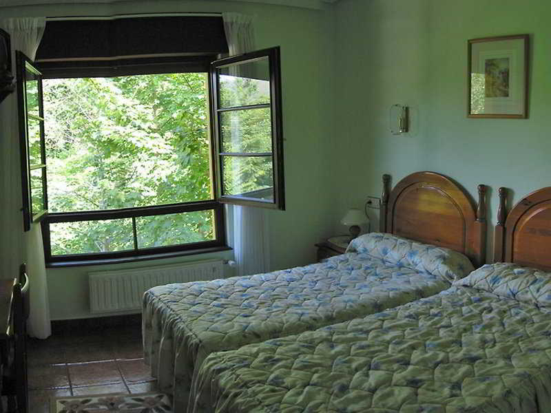 Hotel Benzua Villanueva de Ardisana Стая снимка